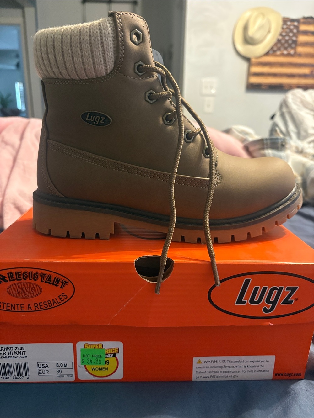 Lugz Tan Lace-Up Ankle Boots with Knit Cuff women’s 8
